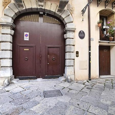 Iflat Agli Archetti Del Centro Apartment Palermo Luaran gambar